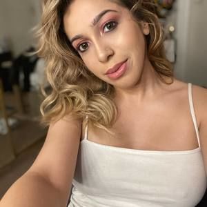 Meet your Posher, Nadia